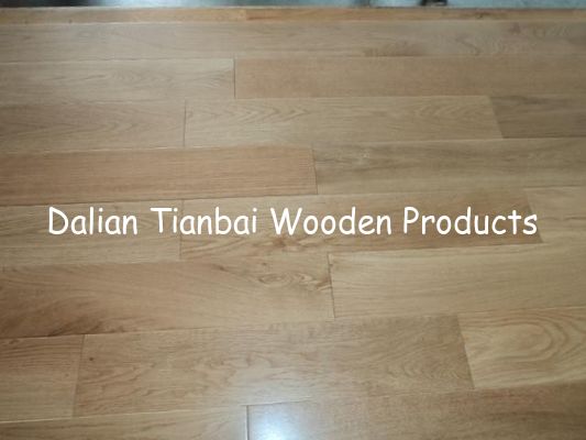 solid oak flooring , AB Grade, UV lacquered